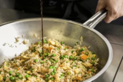 الرز المقلي مع ماجي